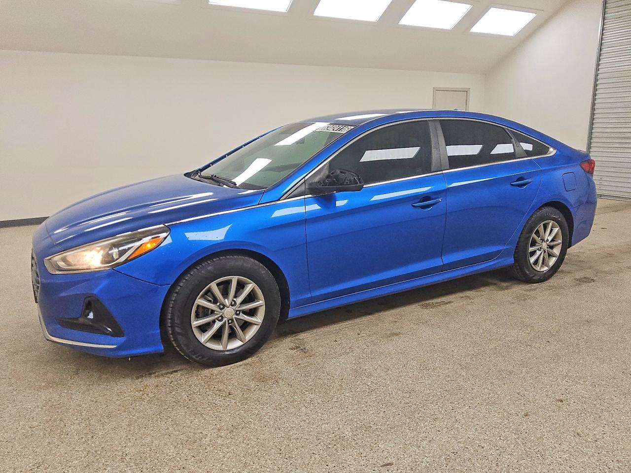 5NPE24AF1KH775777 · 2019 HYUNDAI SONATA