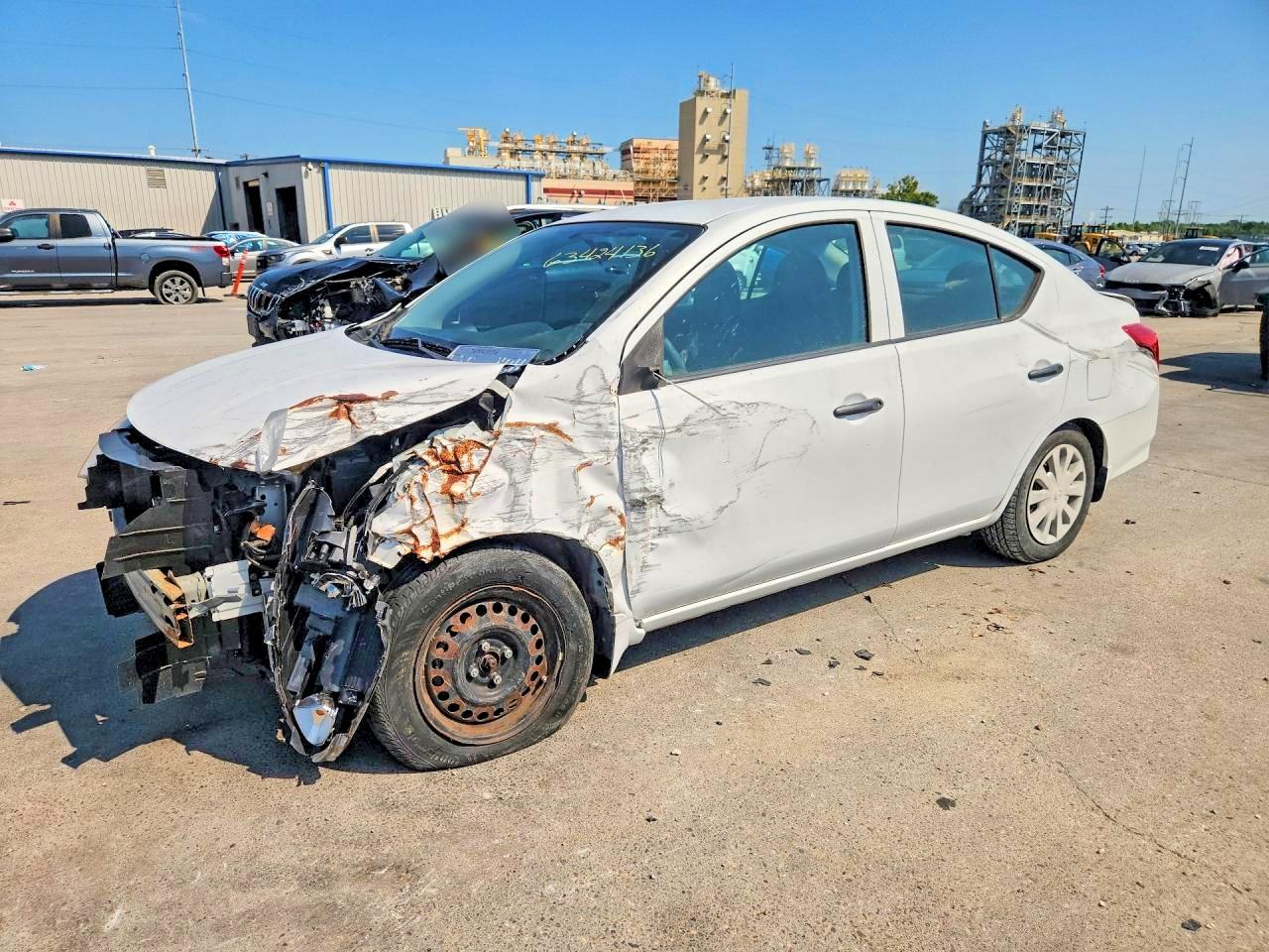 3N1CN7APXFL882618 · 2015 NISSAN VERSA