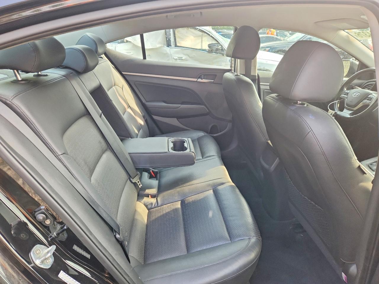 KMHD84LF7HU279111 · 2017 HYUNDAI ELANTRA · 10/12