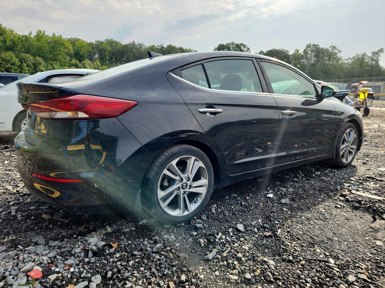 KMHD84LF7HU279111 · 2017 HYUNDAI ELANTRA · 3/12