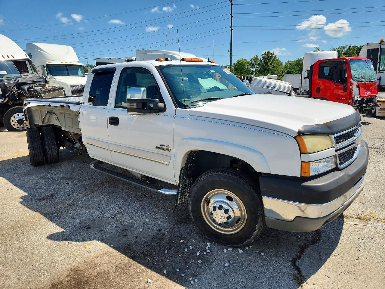 1GCJK39275E125737 · 2005 CHEVROLET SILVERADO · 4/12