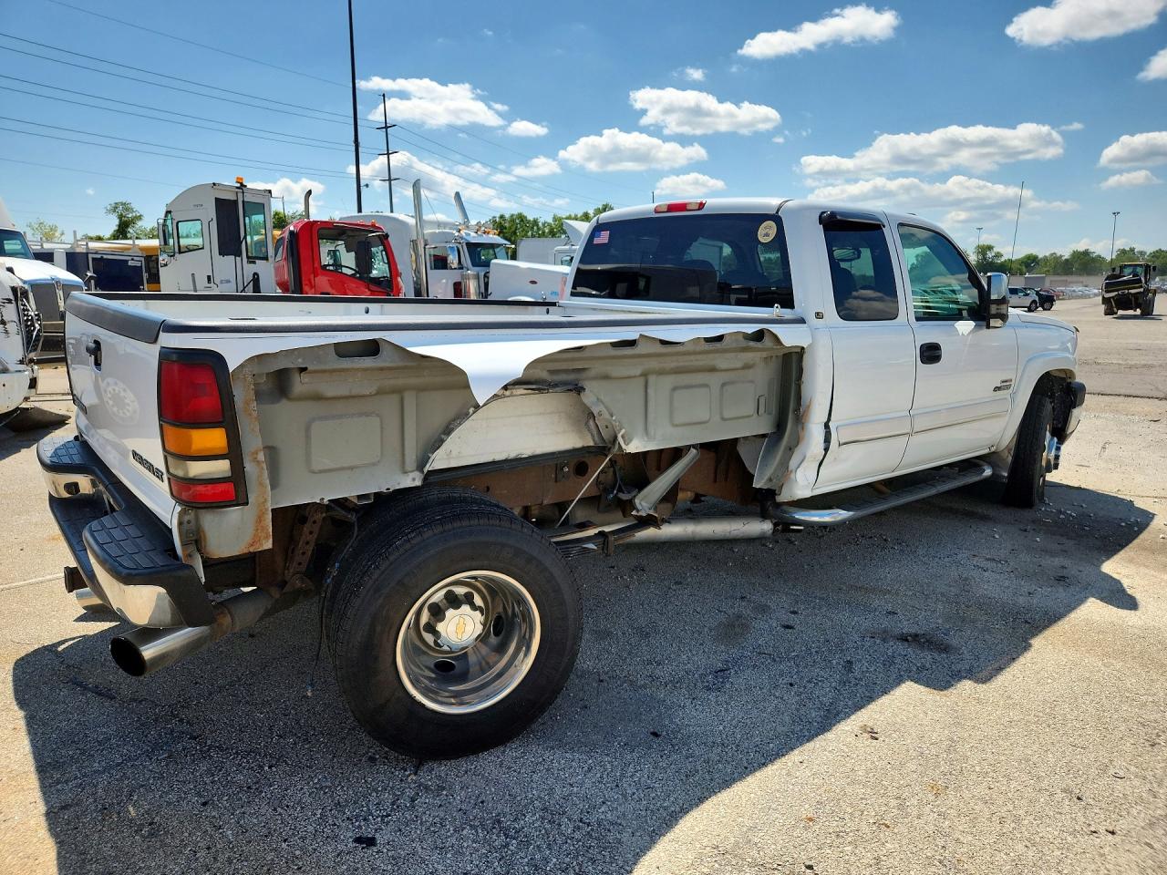 1GCJK39275E125737 · 2005 CHEVROLET SILVERADO · 3/12