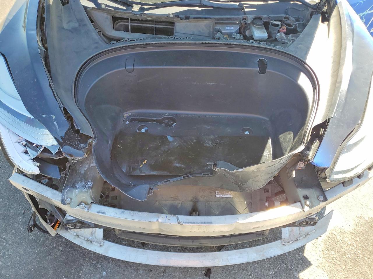 5YJ3E1EA4JF034385 · 2018 TESLA MODEL 3 · 11/12
