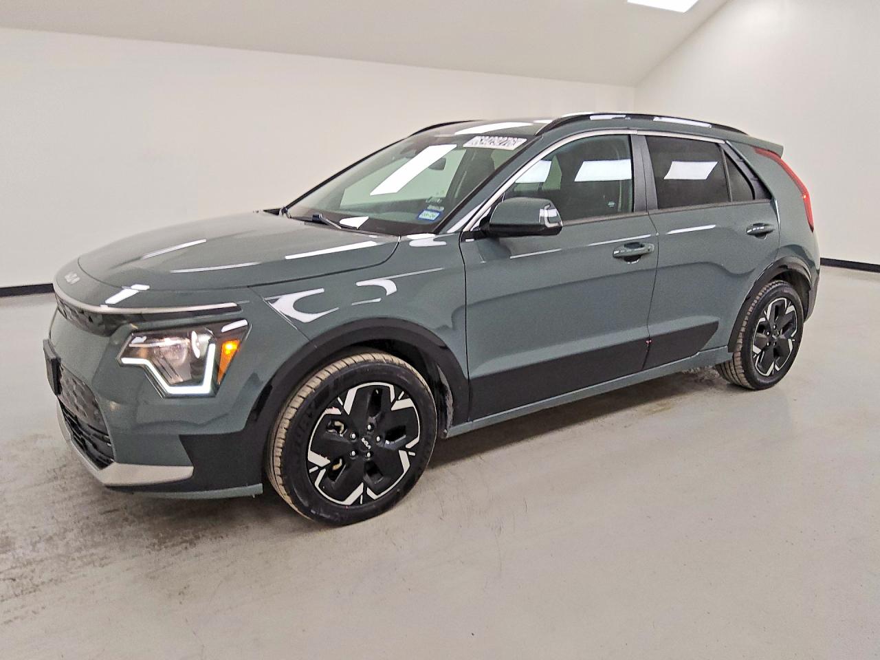 KNDCR3L15P5046297 · 2023 KIA NIRO