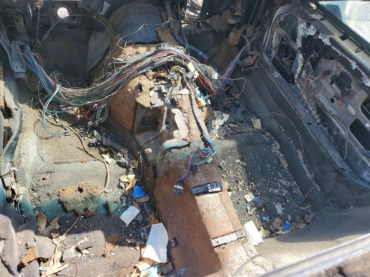 1G1AY0786E5136404 · 1984 CHEVROLET CORVETTE · 8/13