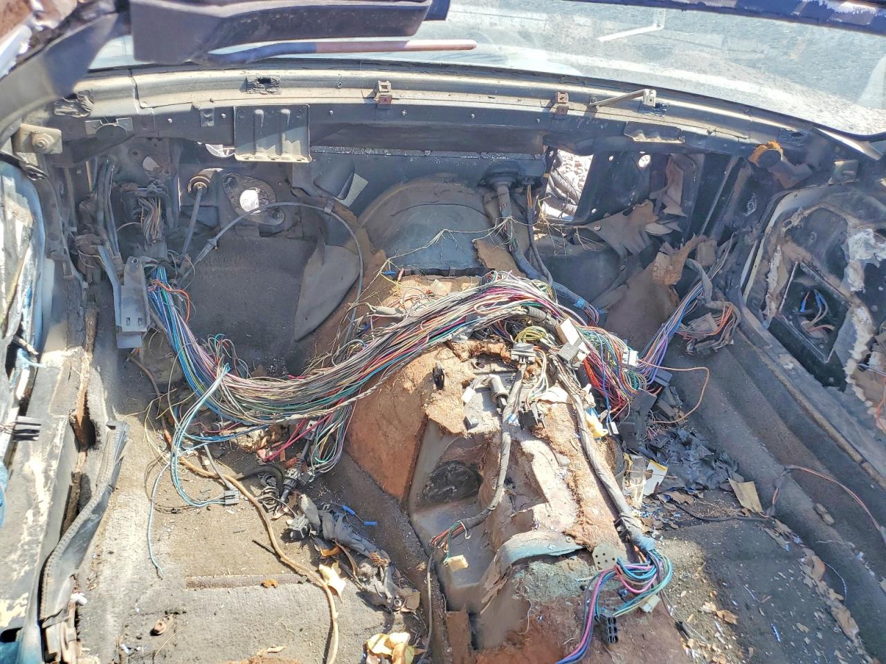 1G1AY0786E5136404 · 1984 CHEVROLET CORVETTE · 9/13