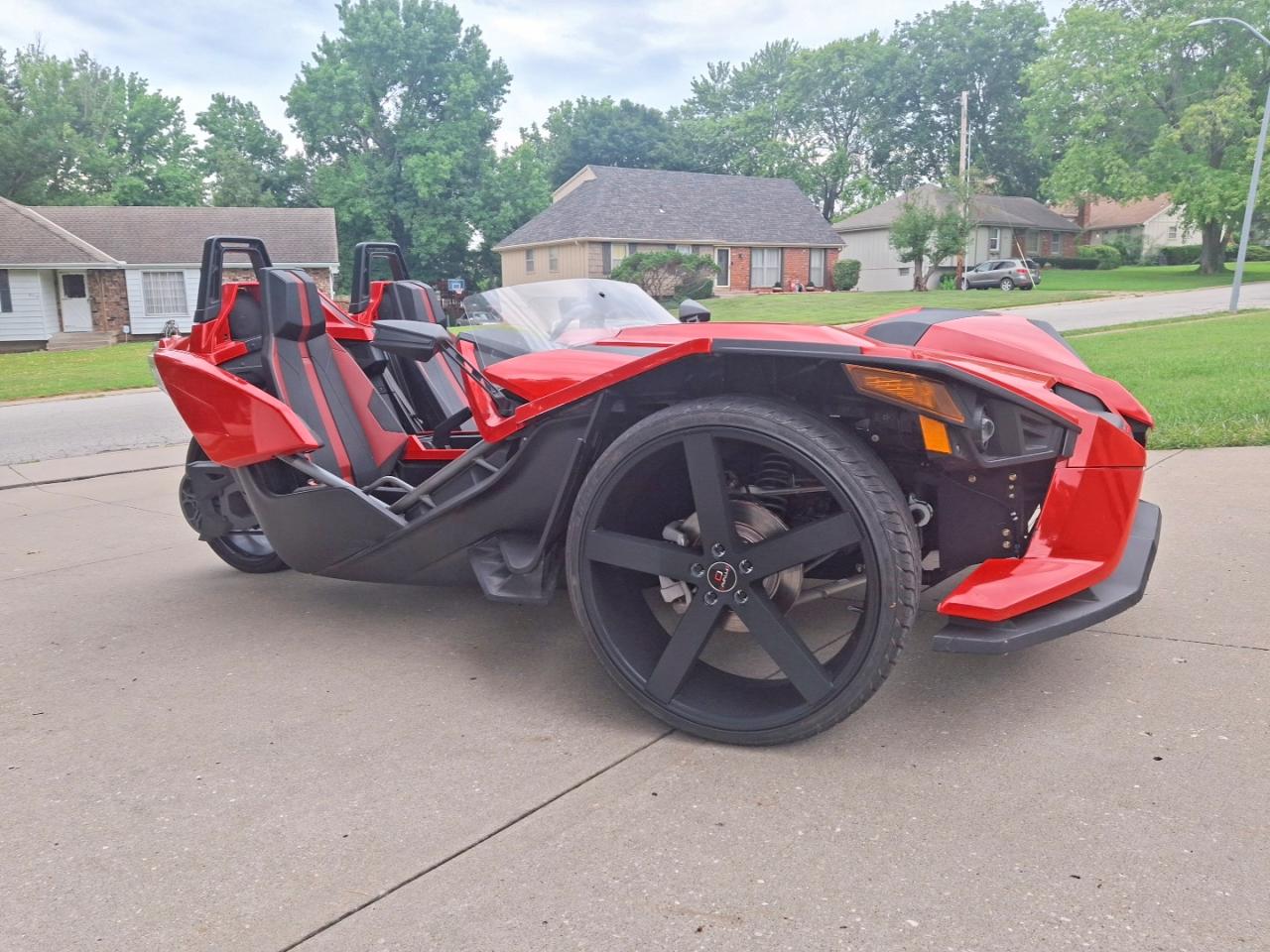 57XAAPFA2F5103076 · 2015 POLARIS SLINGSHOT