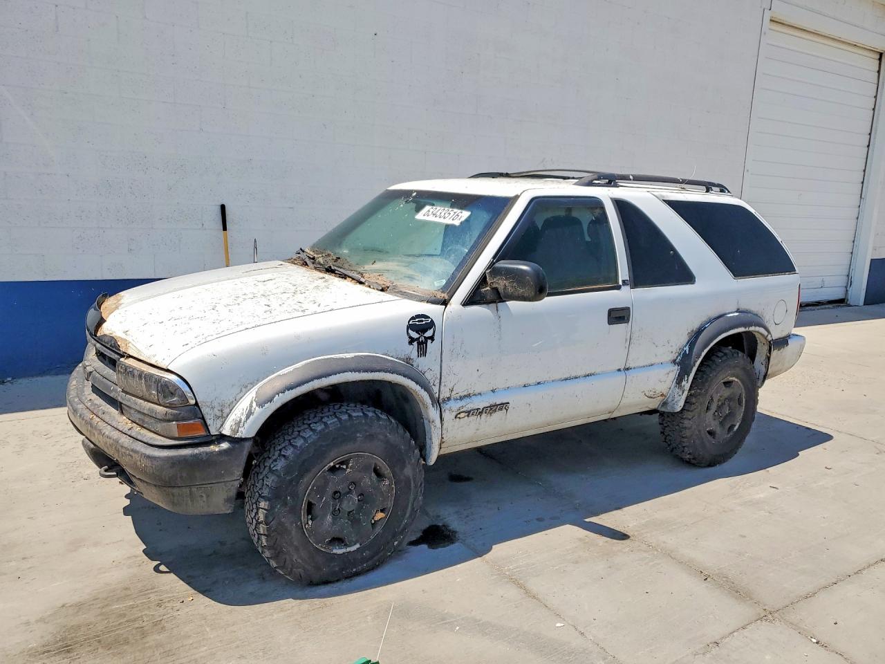 1GNCT18WX1K163836 · 2001 CHEVROLET BLAZER