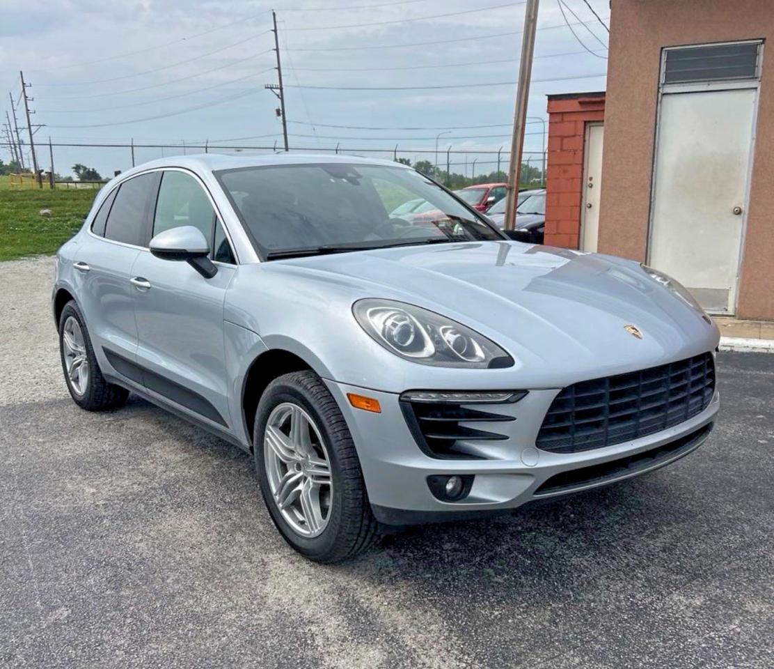 WP1AB2A56HLB10242 · 2017 PORSCHE MACAN