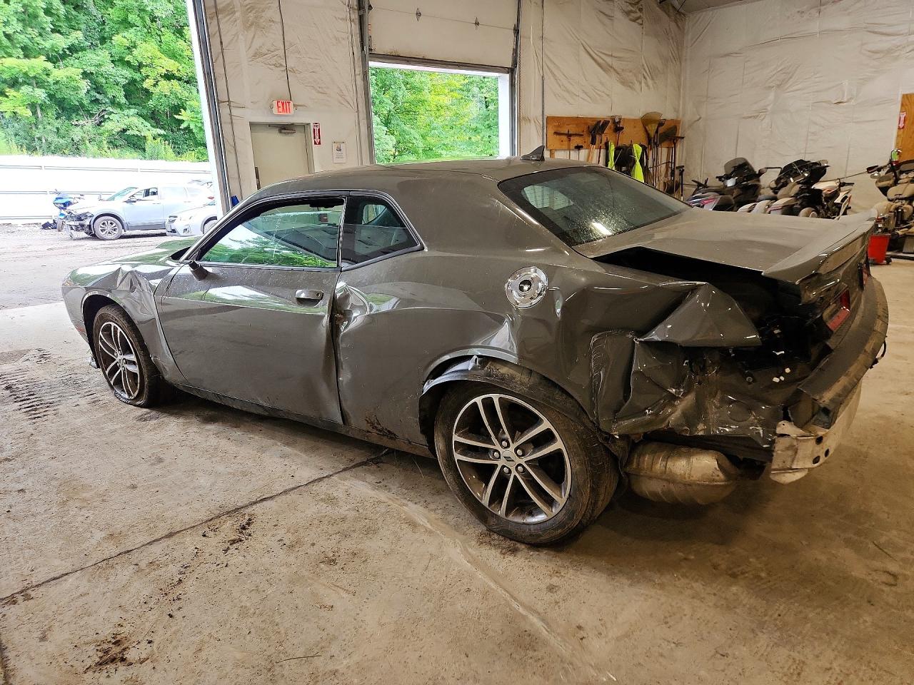 2C3CDZKG2KH701092 · 2019 DODGE CHALLENGER · 2/13