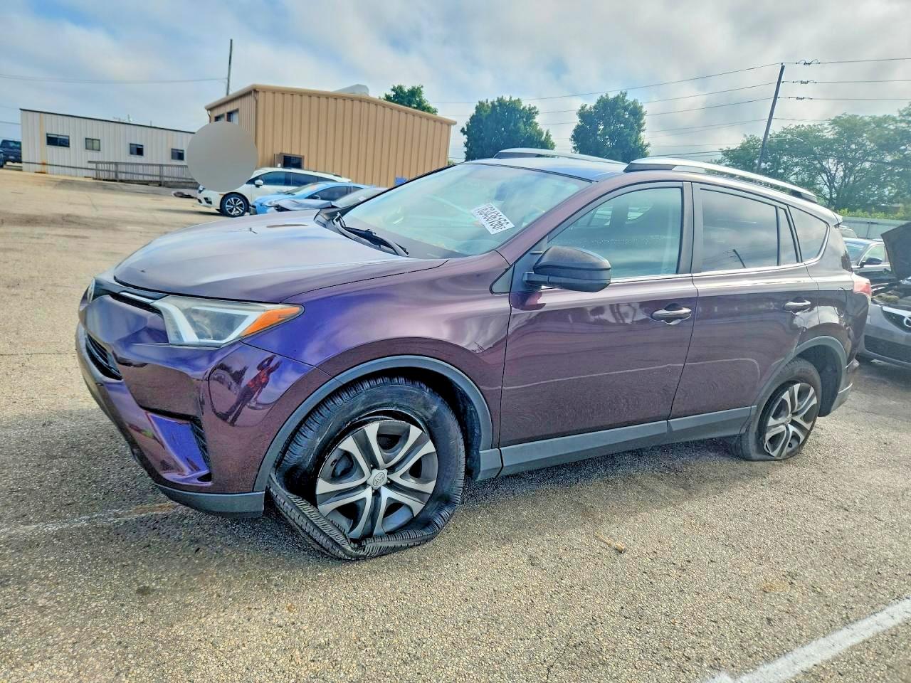 2T3BFREV5GW469784 · 2016 TOYOTA RAV4