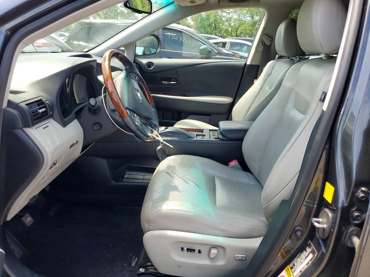 JTJBC1BA6B2042219 · 2011 LEXUS RX · 7/13