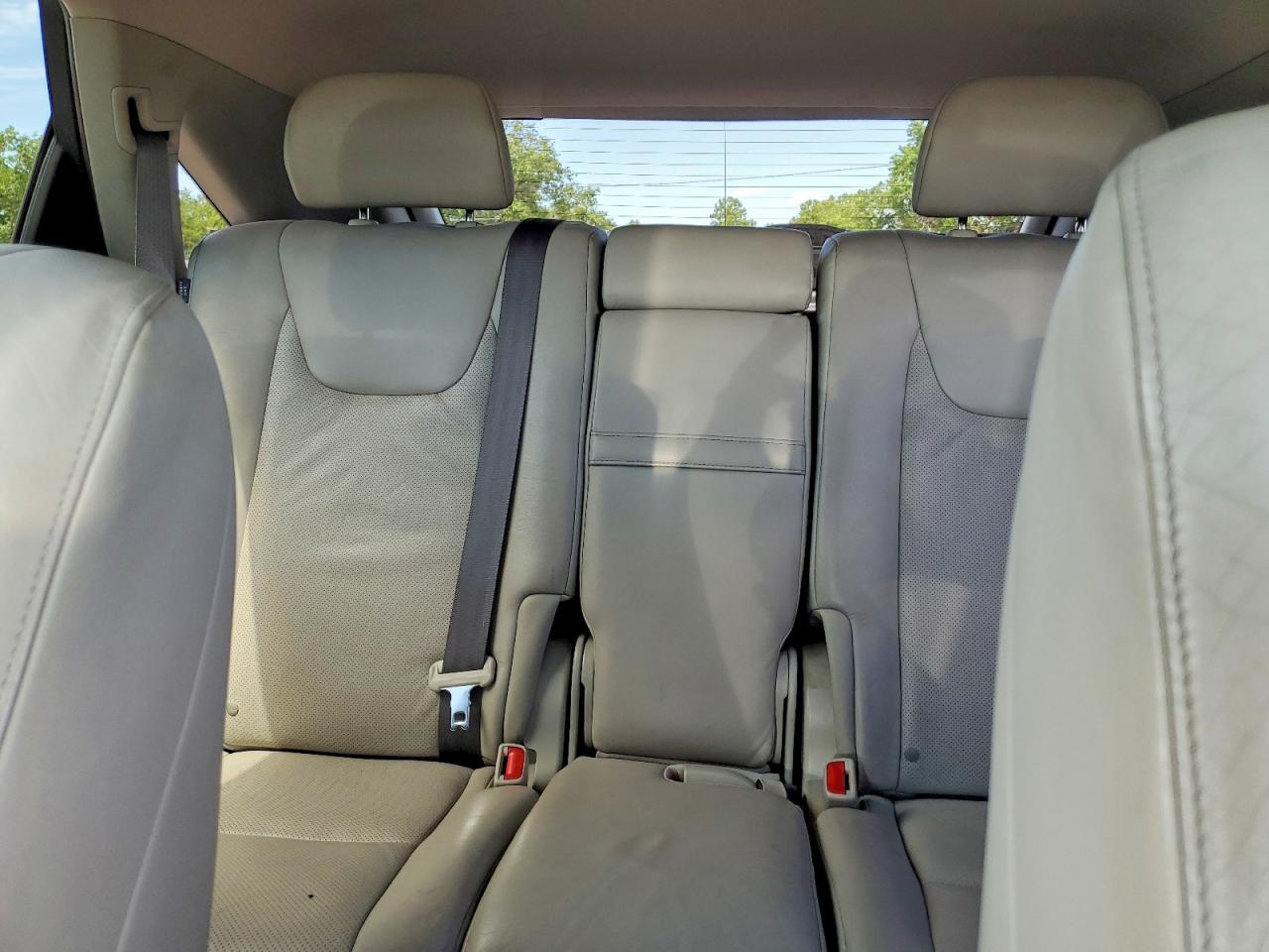 JTJBC1BA6B2042219 · 2011 LEXUS RX · 10/13