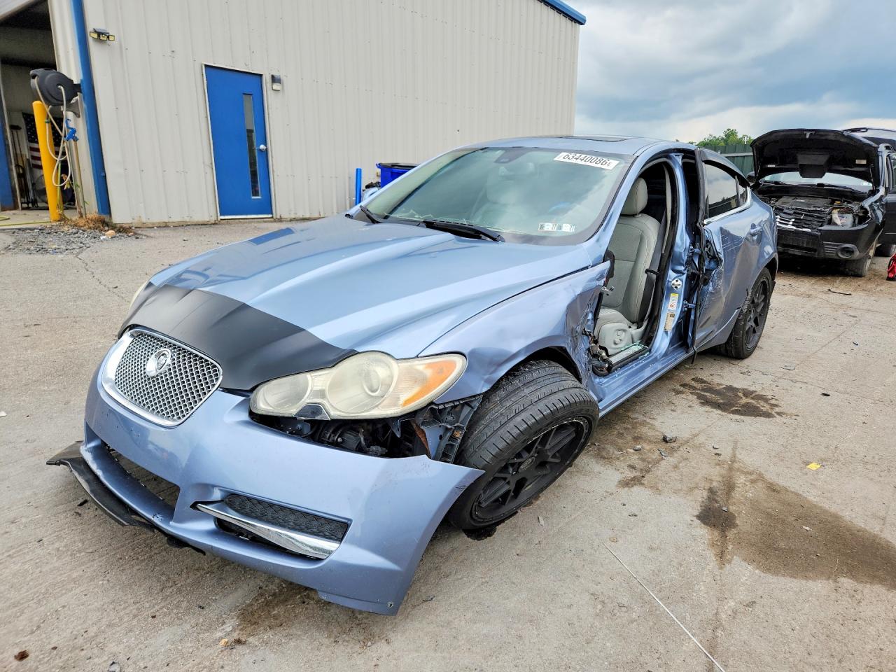 SAJWA06B89HR22189 · 2009 JAGUAR XF