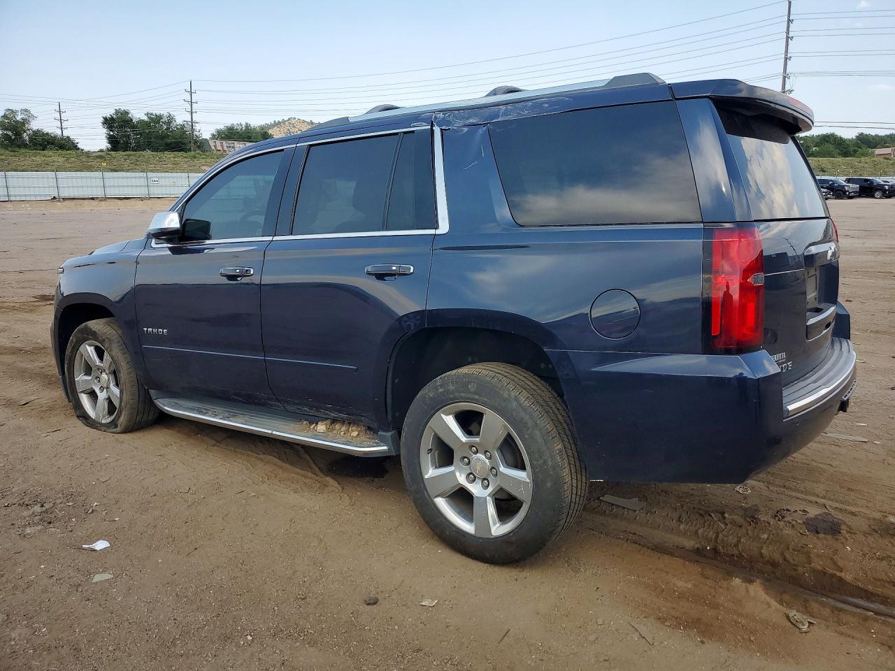 1GNSKCKC8JR279715 · 2018 CHEVROLET TAHOE · 2/13