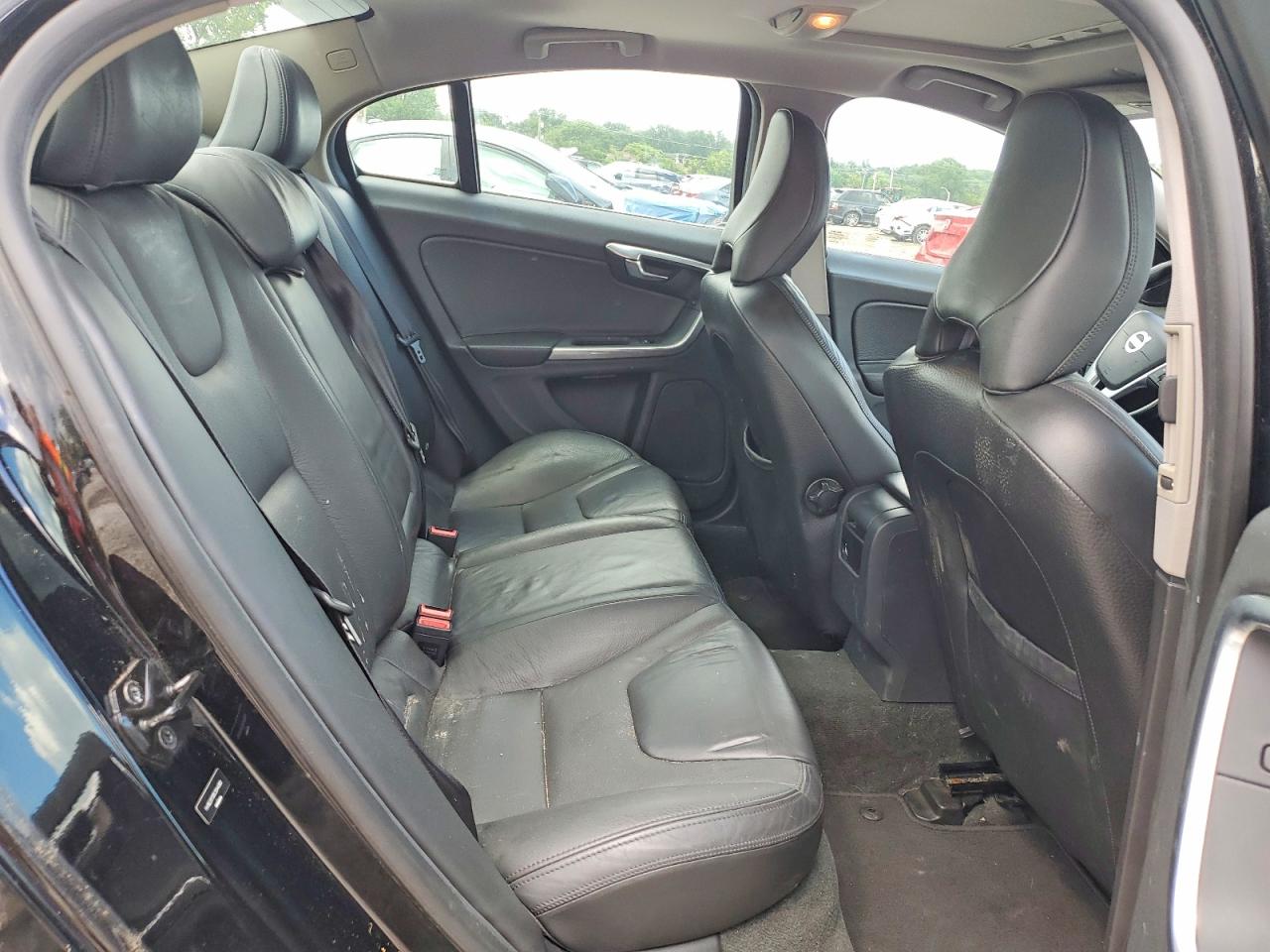YV1622FS0C2044060 · 2012 VOLVO S60 · 10/12