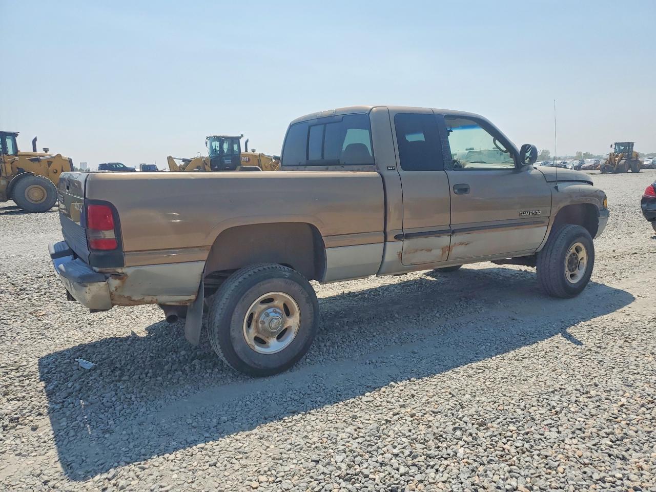 1B7KF23Z9YJ155391 · 2000 DODGE RAM 2500 · 3/12
