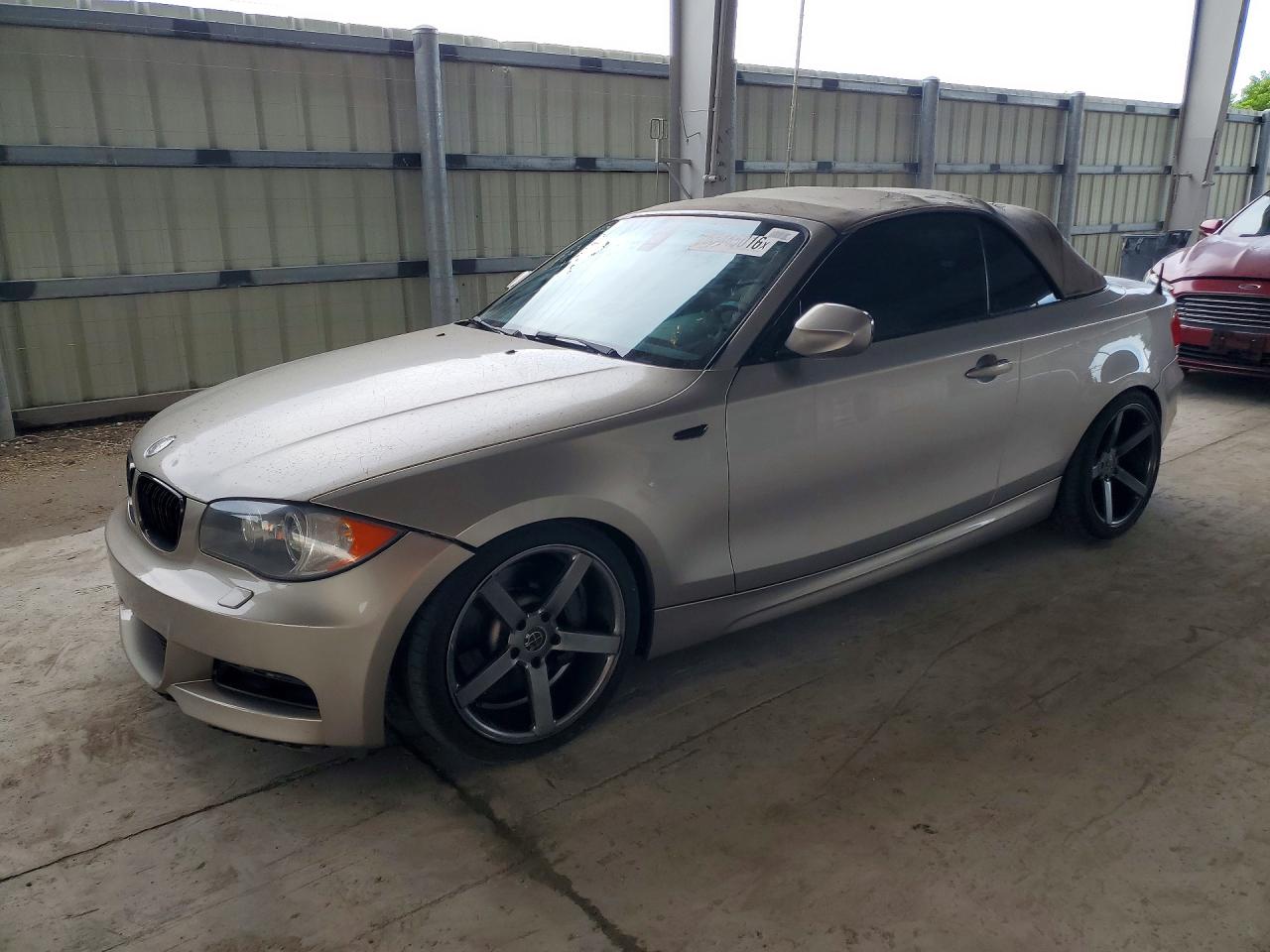WBAUN9C58AVK41451 · 2010 BMW 135