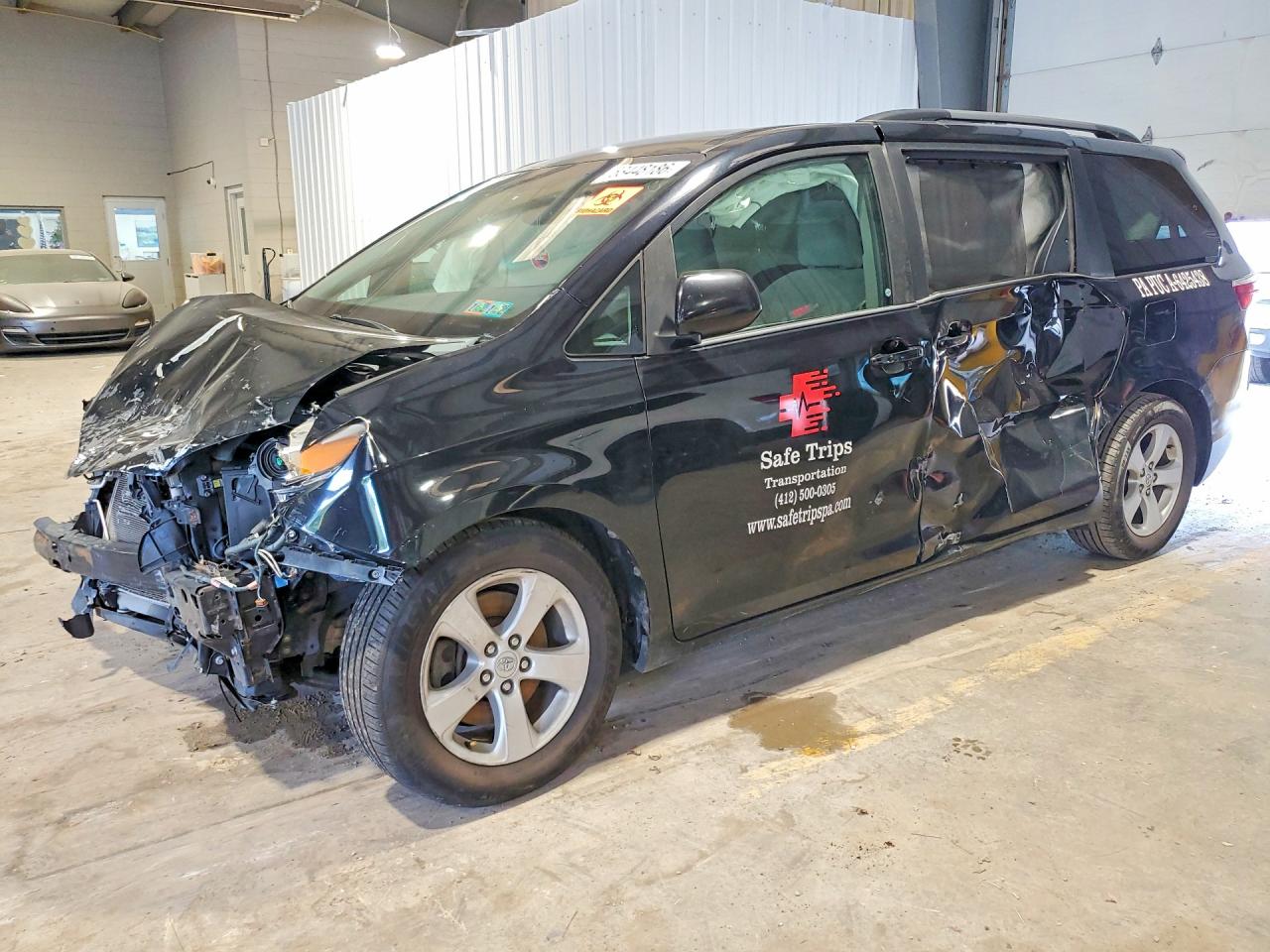 5TDKK3DC8FS539335 · 2015 TOYOTA SIENNA