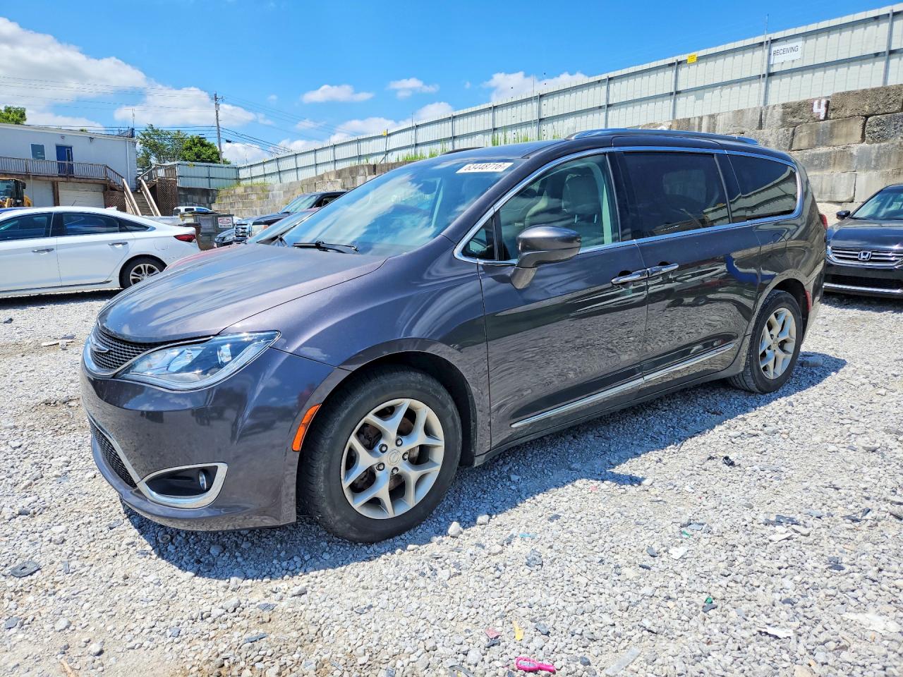 2C4RC1EG1KR686942 · 2019 CHRYSLER PACIFICA