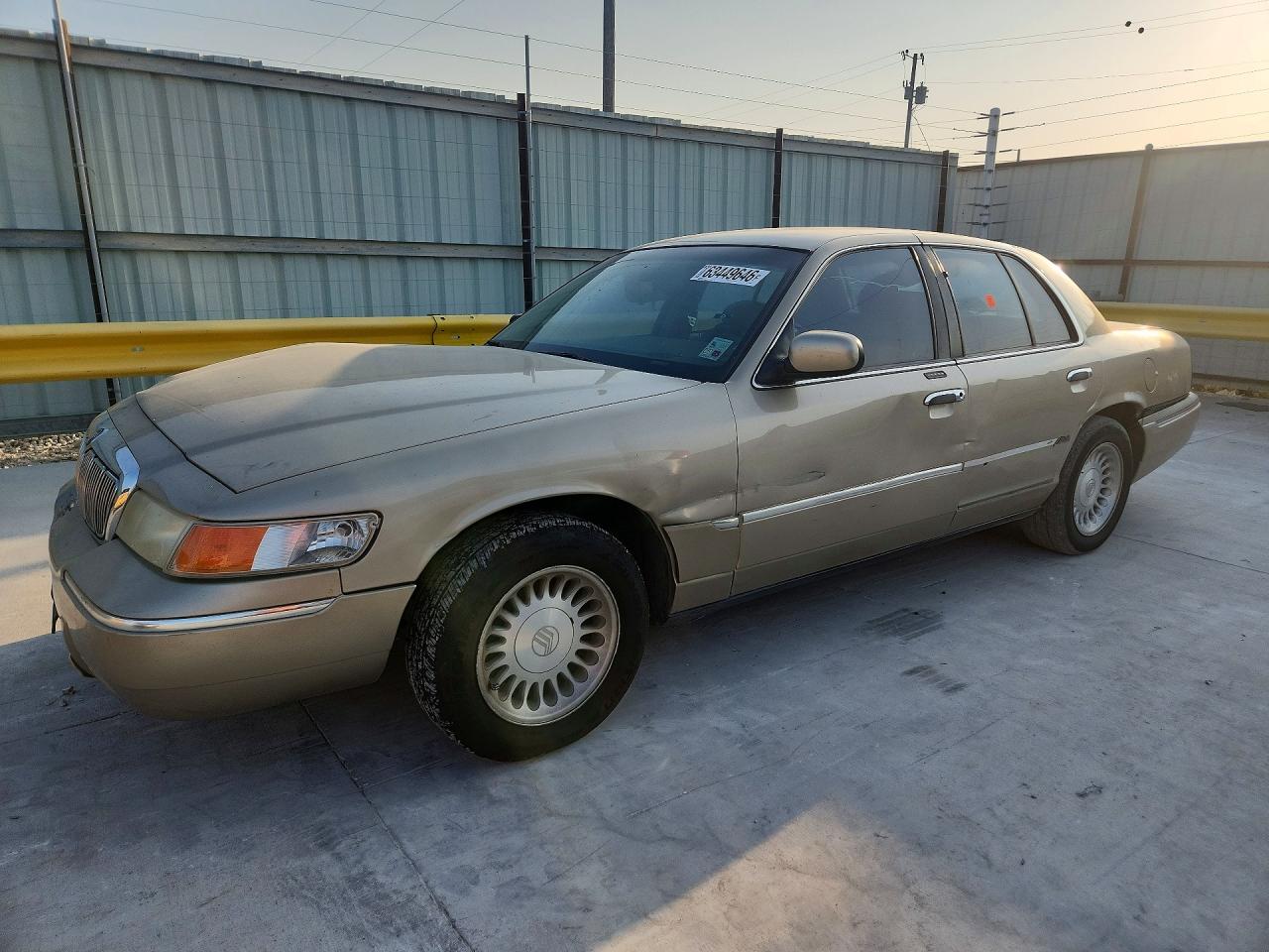 2MEFM75W8XX715820 · 1999 MERCURY GRAND MARQUIS