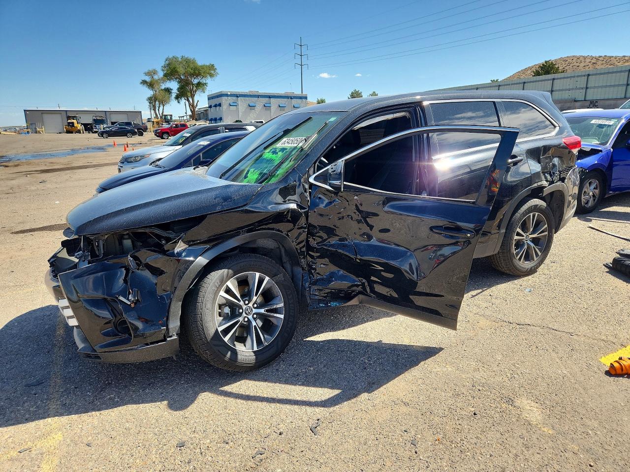5TDZZRFH9KS301557 · 2019 TOYOTA HIGHLANDER
