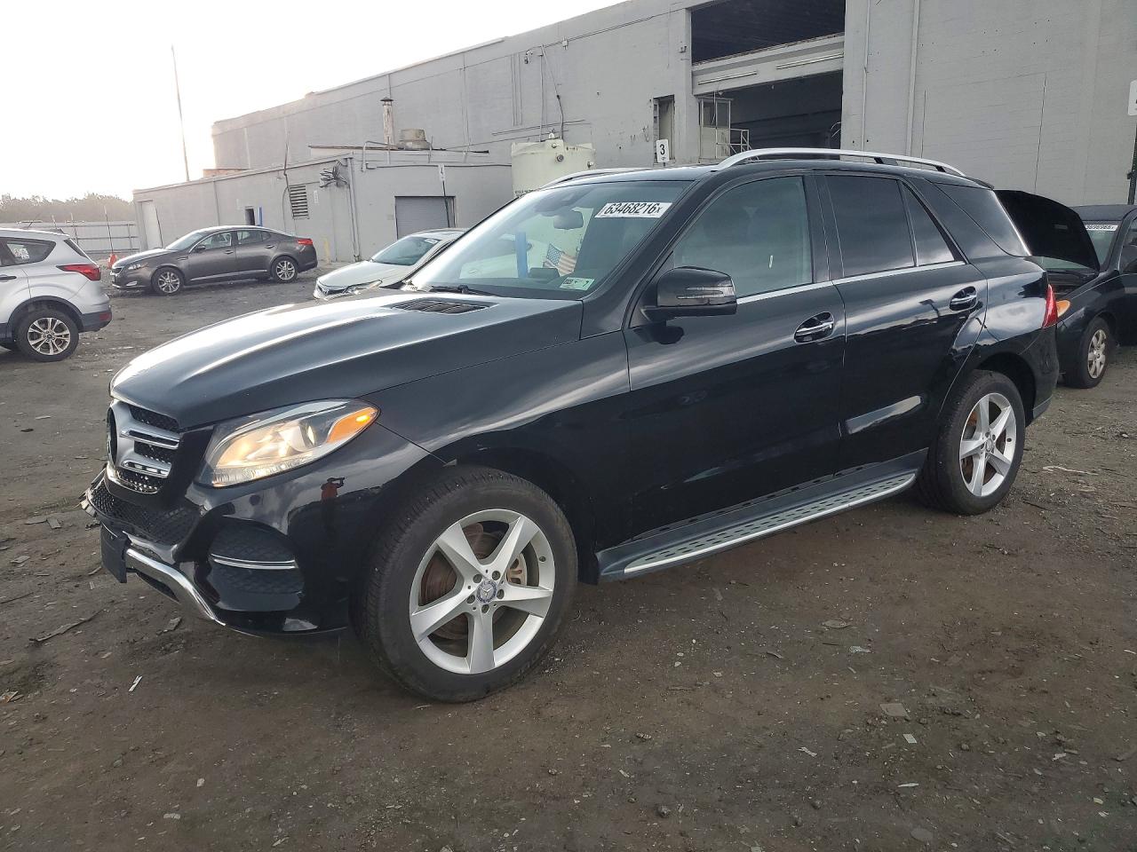 4JGDA5HB1HA887532 · 2017 MERCEDES-BENZ GLE