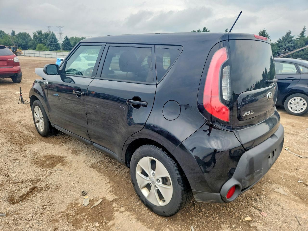 KNDJN2A25F7157525 · 2015 KIA SOUL · 2/13