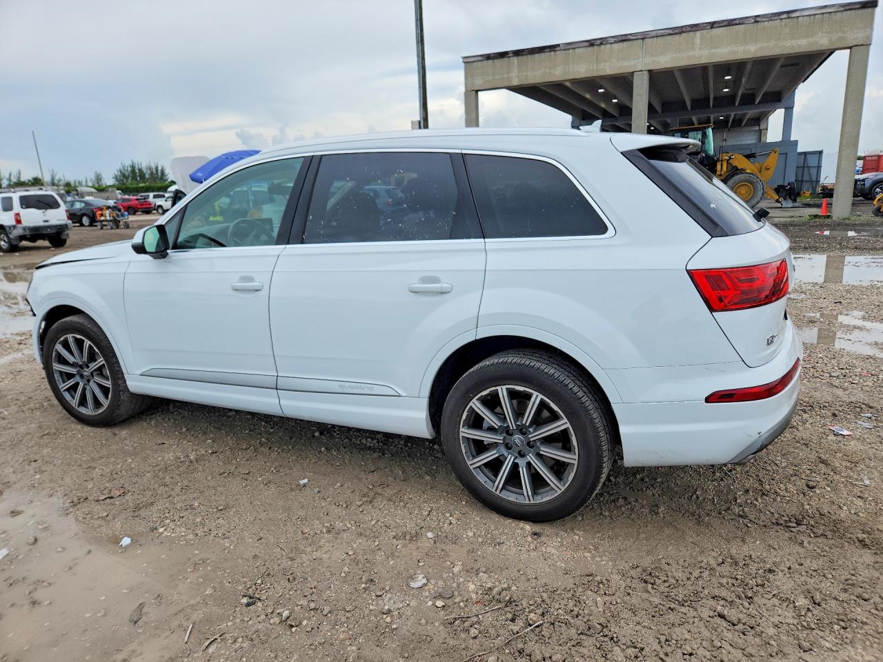 WA1LHAF78KD024441 · 2019 AUDI Q7 · 2/14