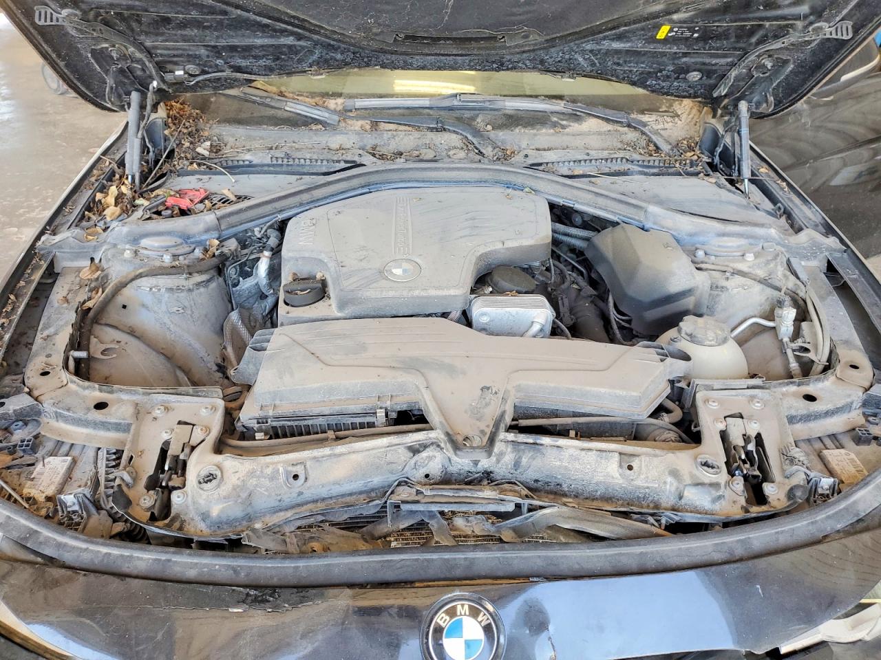 WBA8A3C53JA494758 · 2018 BMW 320 · 11/12