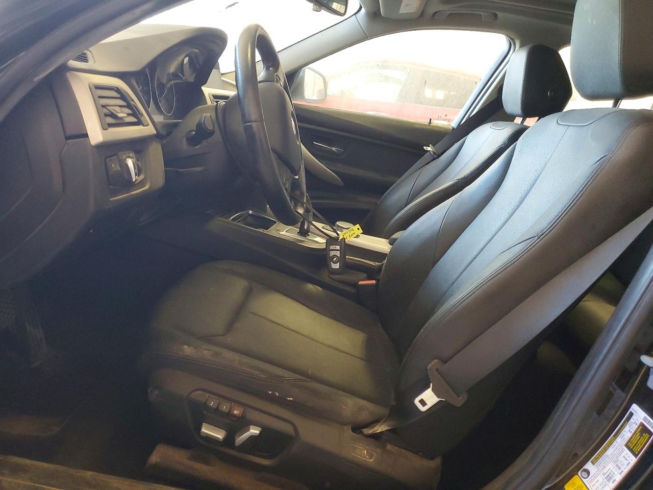 WBA8A3C53JA494758 · 2018 BMW 320 · 7/12