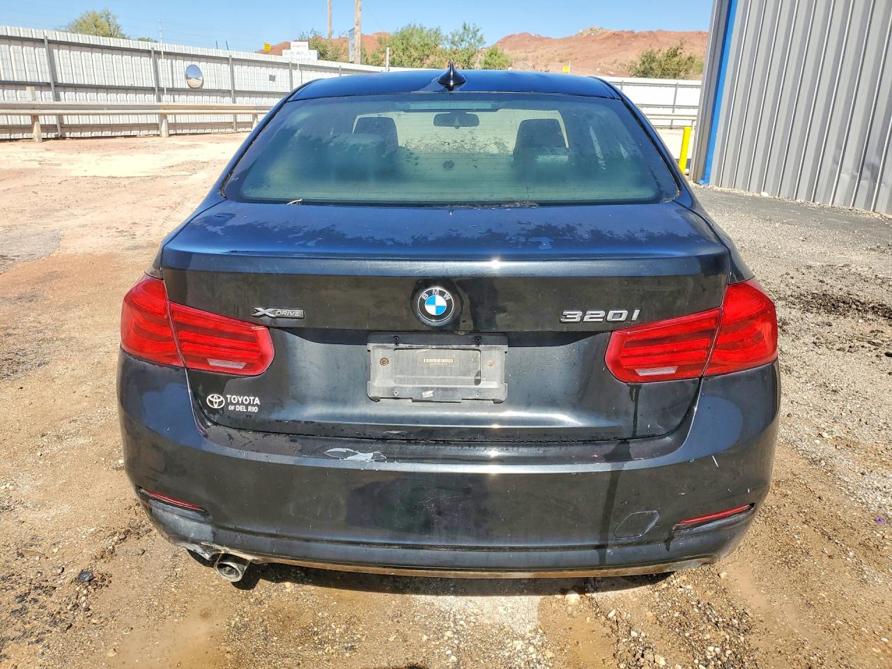 WBA8A3C53JA494758 · 2018 BMW 320 · 6/12