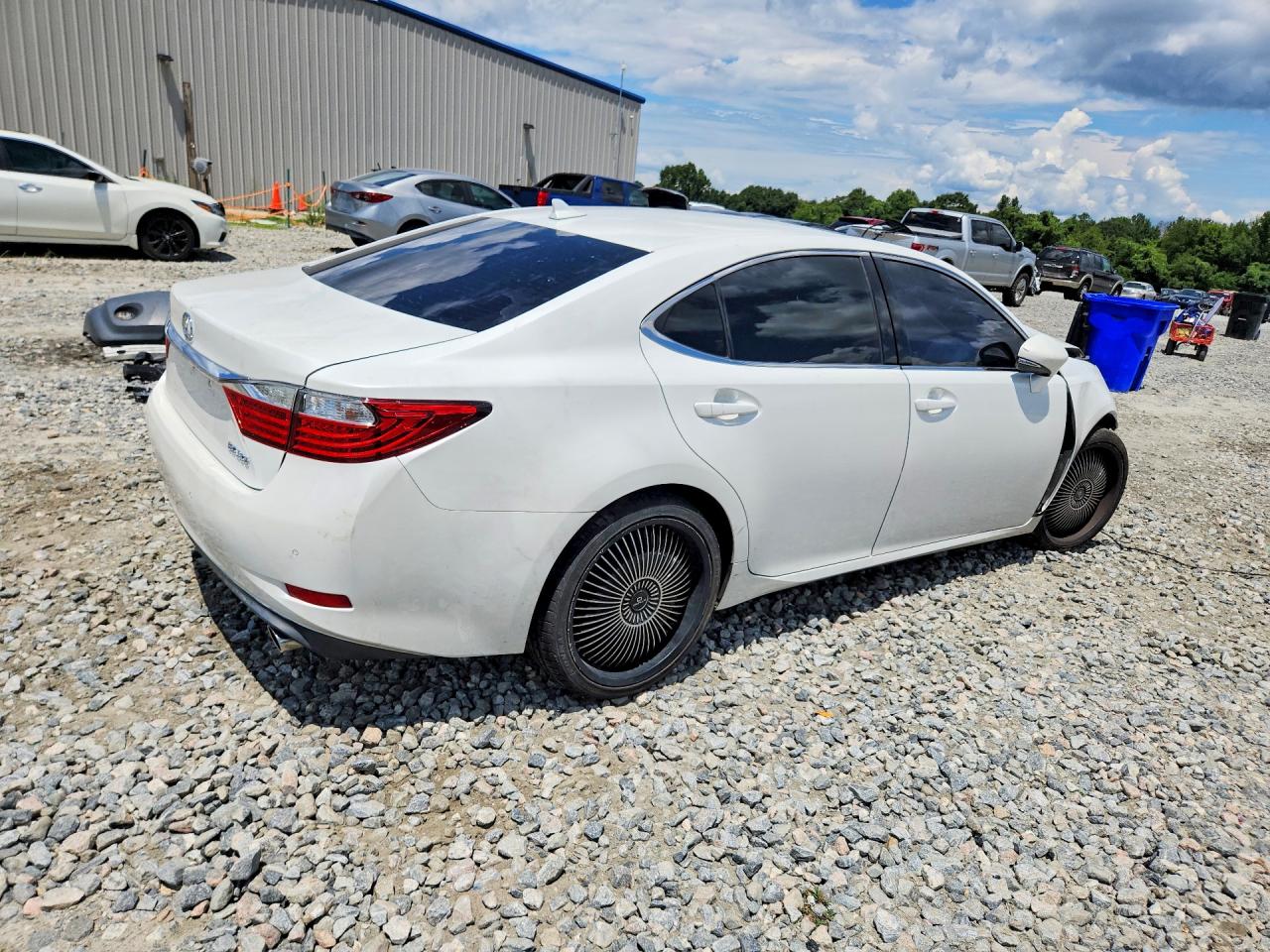 JTHBK1GG9D2020364 · 2013 LEXUS ES · 3/13