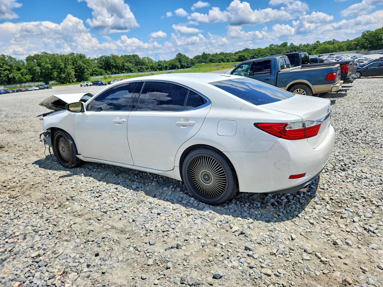 JTHBK1GG9D2020364 · 2013 LEXUS ES · 2/13