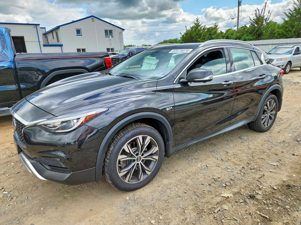 SJKCH5CR2KA012013 · 2019 INFINITI QX30