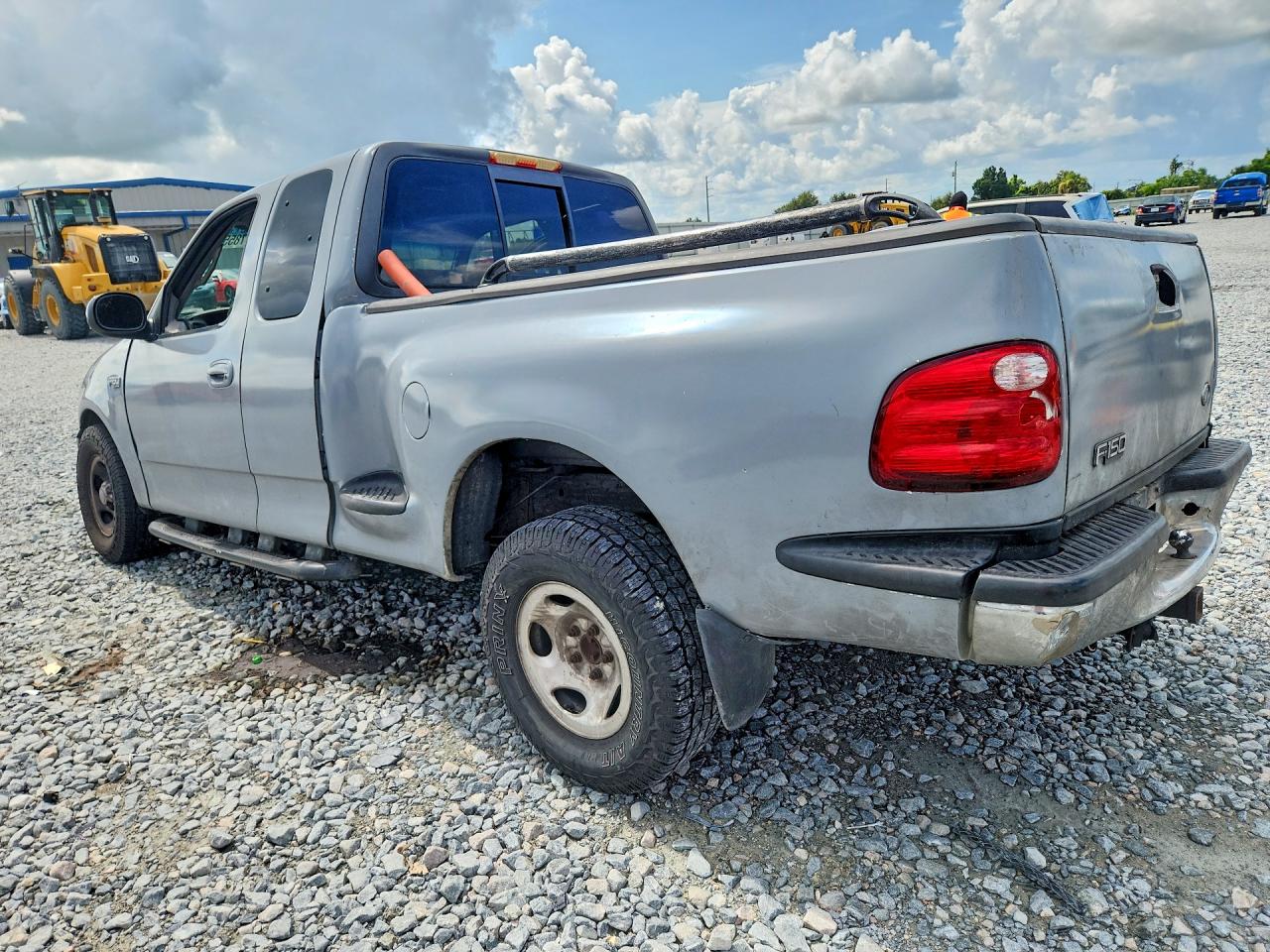 1FTZX0725YKB25795 · 2000 FORD F150 · 2/12
