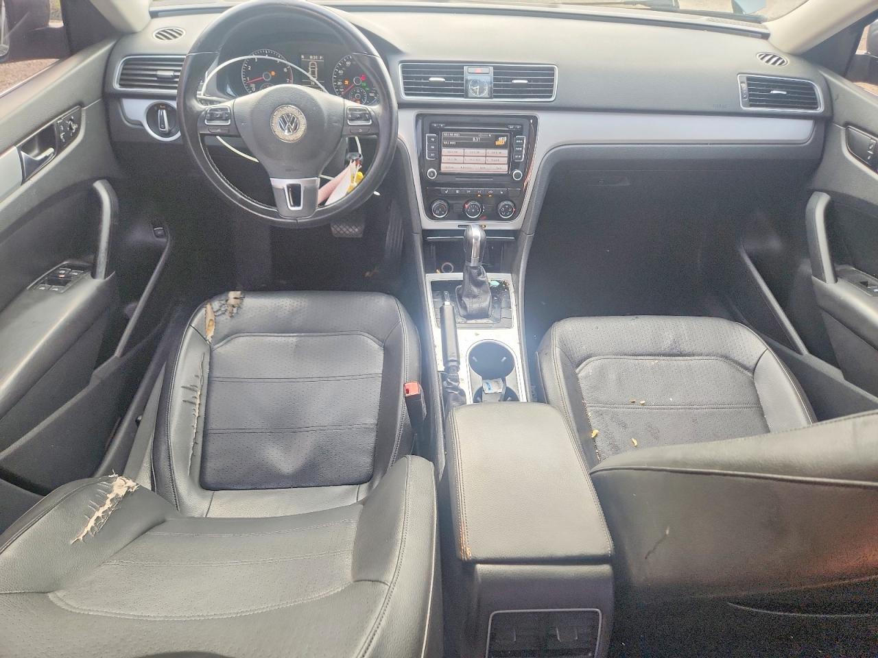 1VWBP7A3XDC009957 · 2013 VOLKSWAGEN PASSAT · 8/12