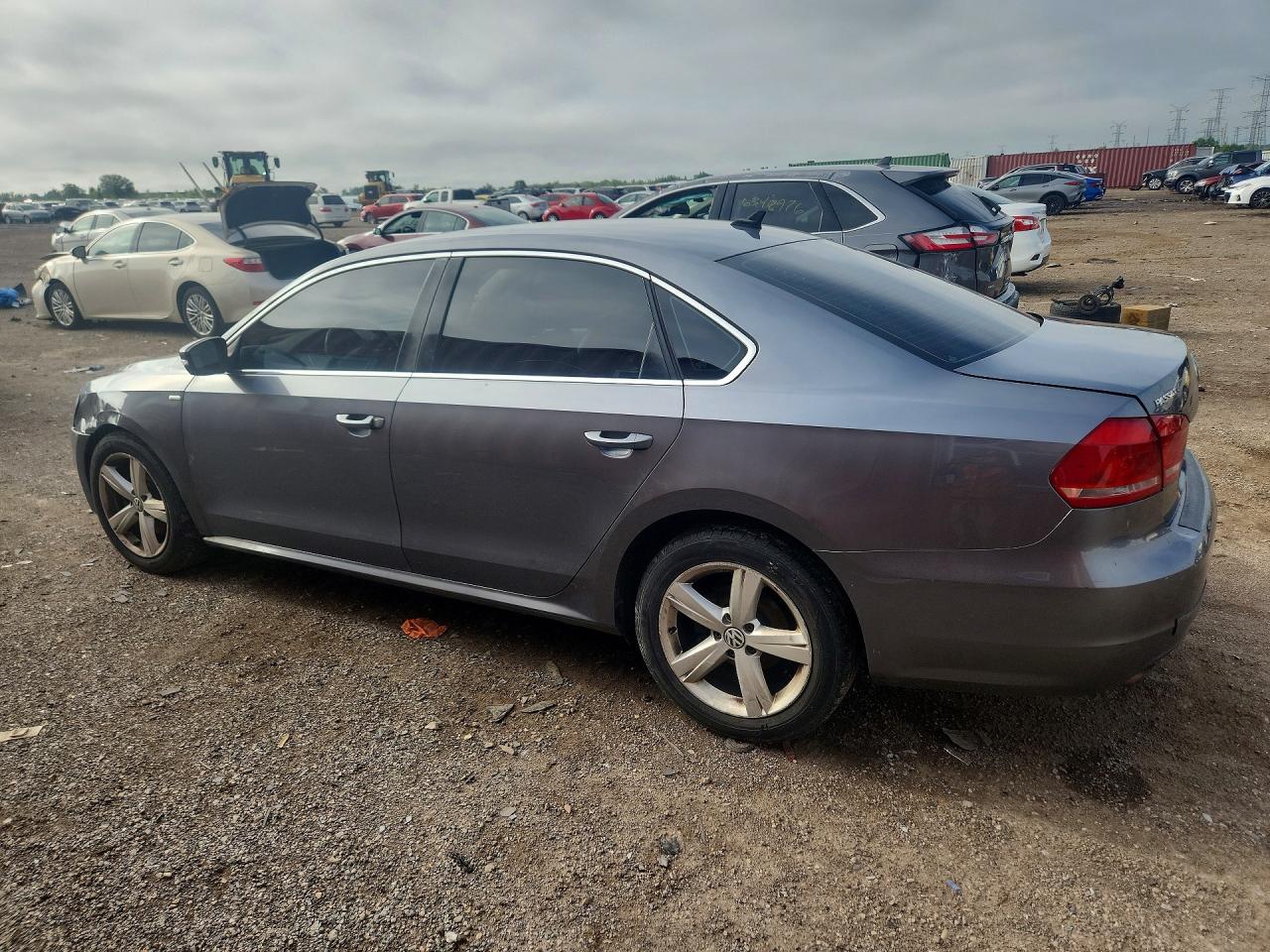 1VWBP7A3XDC009957 · 2013 VOLKSWAGEN PASSAT · 2/12