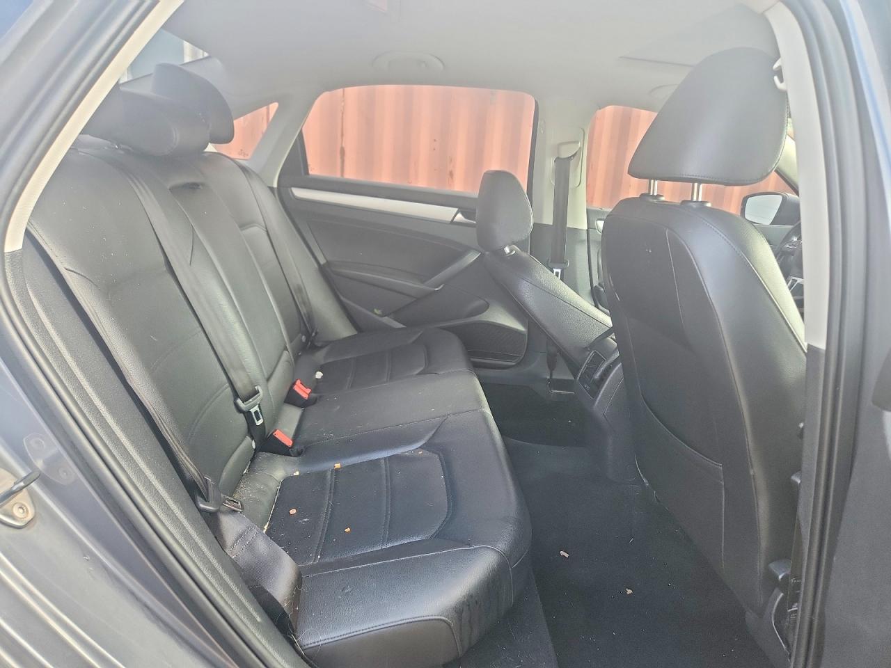 1VWBP7A3XDC009957 · 2013 VOLKSWAGEN PASSAT · 10/12
