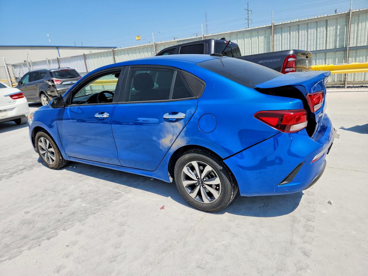 3KPA24AD4NE506503 · 2022 KIA RIO · 2/12