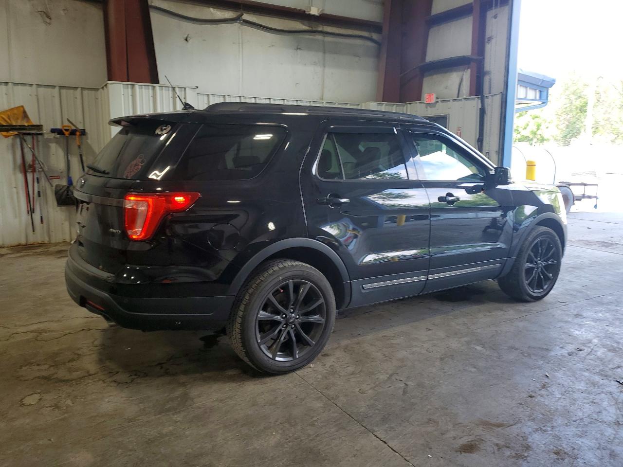 1FM5K8D89JGB01945 · 2018 FORD EXPLORER · 3/13
