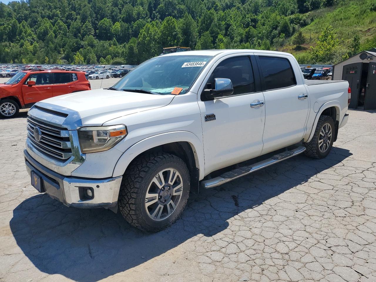5TFAW5F17JX744896 · 2018 TOYOTA TUNDRA
