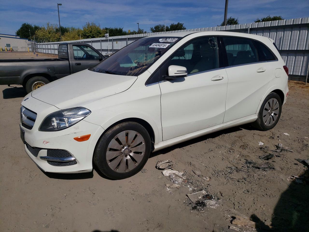 2017 MERCEDES-BENZ B