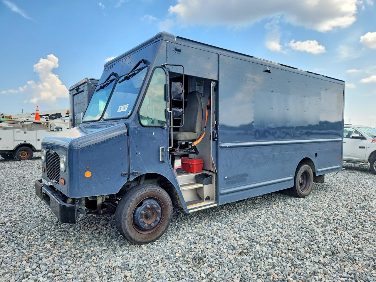 2021 FREIGHTLINER MT45 CHASSIS