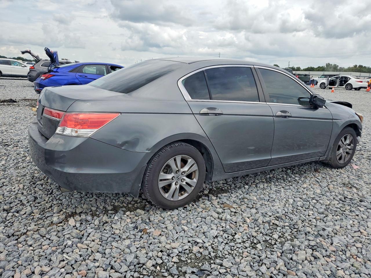 1HGCP2F40BA024134 · 2011 HONDA ACCORD · 3/13