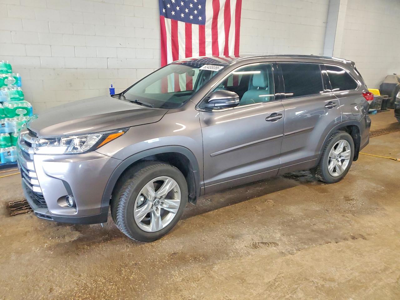 5TDDZRFH0KS980788 · 2019 TOYOTA HIGHLANDER