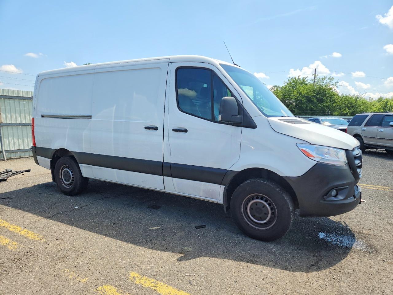WD3PE7ED3KT016032 · 2019 MERCEDES-BENZ SPRINTER · 4/14