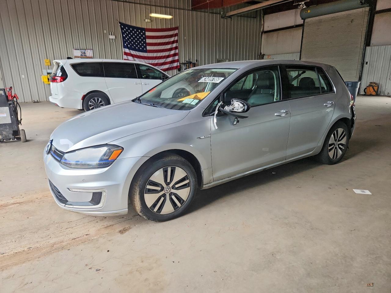WVWPP7AU3GW904324 · 2016 VOLKSWAGEN E-GOLF
