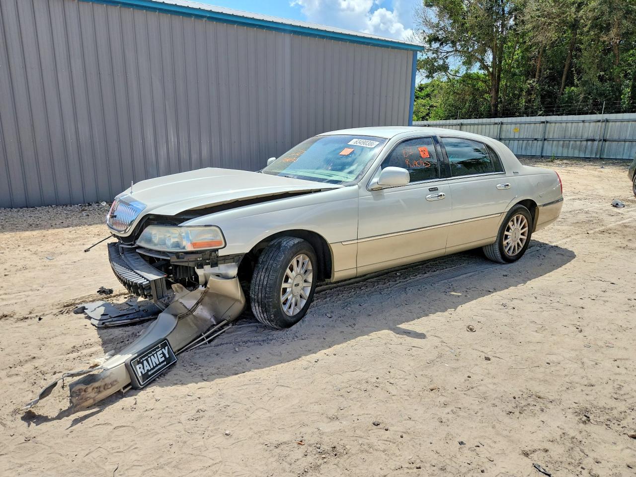 1LNHM81V26Y647408 · 2006 LINCOLN TOWN CAR