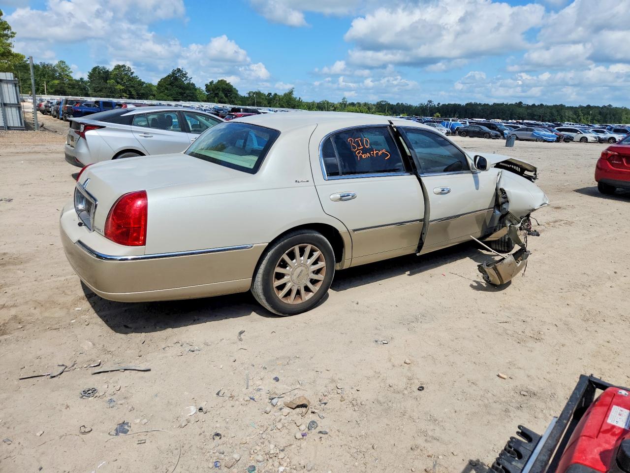 1LNHM81V26Y647408 · 2006 LINCOLN TOWN CAR · 3/12